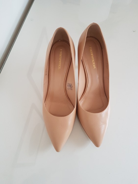 Buty Szpilki NUDE Primamoda 39 150 00zł
