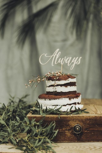 Naked cake