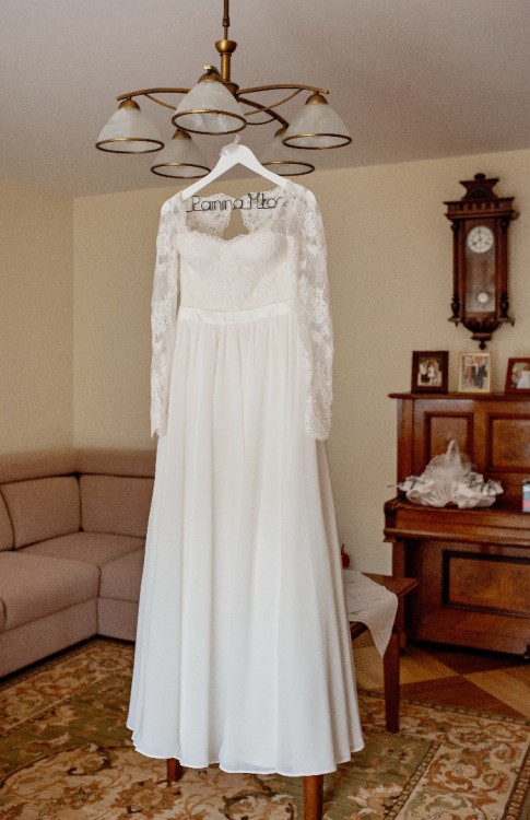 Cudowna suknia ślubna z długim rękawem