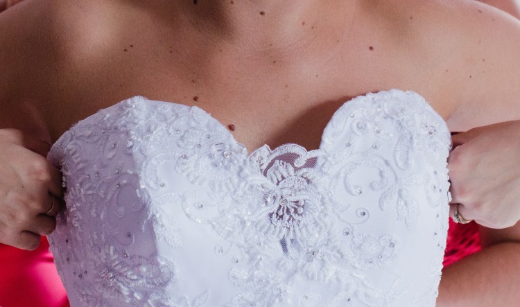 Wyjątkowa suknia ślubna w kształcie litery A