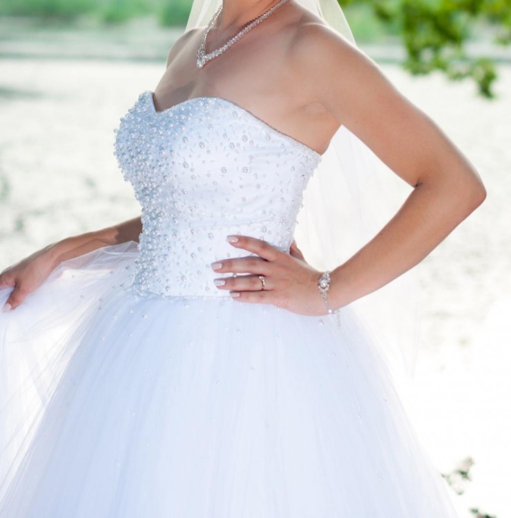 Piękna  suknia ślubna typu Princessa- 36/38