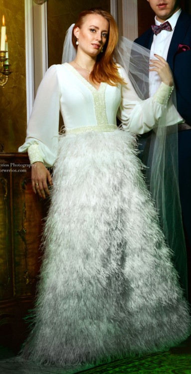 Suknia ślubna ze strusich piór