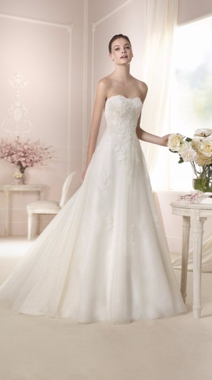 WhiteOne Darcy 2015 - Suknia + Halka