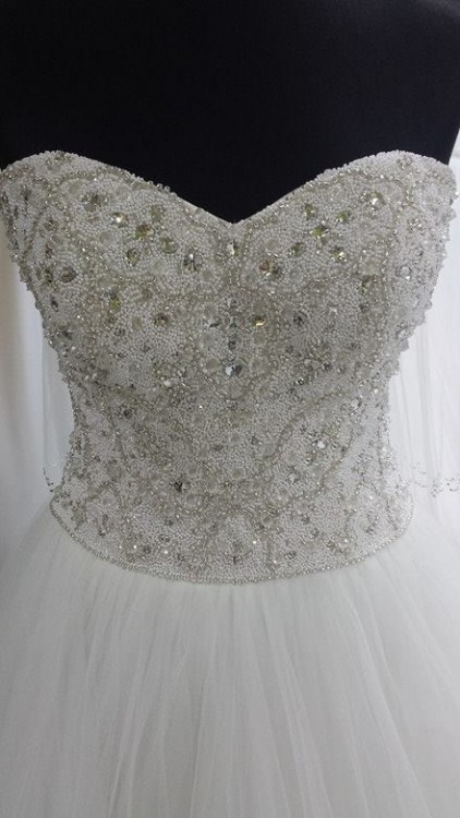 Przepiękna suknia ślubna - model 2016