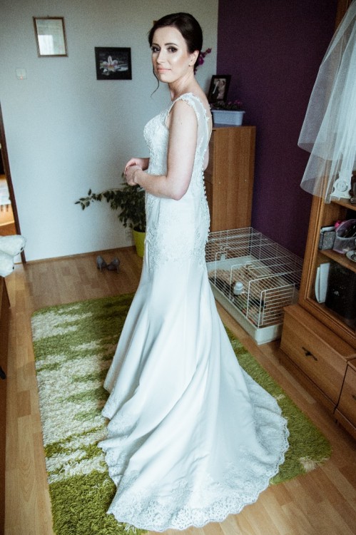 Koronkowa suknia ślubna :)