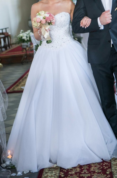 Suknia ślubna princessa - zjawiskowa, gorset z kryształkami