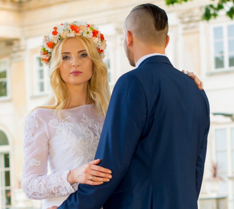 Piękna Suknia Ślubna 2w1 wraz z dodatkami
