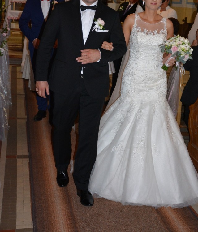 Koronkowa suknia ślubna Annais Bridal