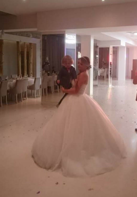 Suknia slubna princessa