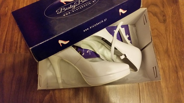 Buty Ślubne - Biały Bucik
