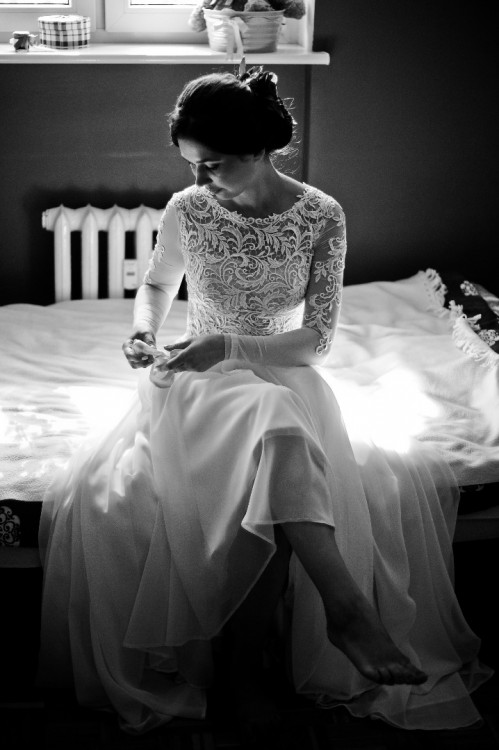 Delikatna suknia ślubna