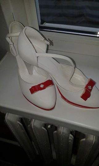 buty slubne oddam za czekoladki