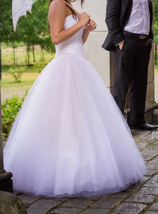 Przepiękna suknia ślubna typu Princessa - stan idealny
