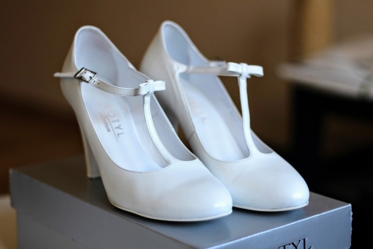 Piękne skórzane białe buty ślubne rozmiar 38 JAK NOWE