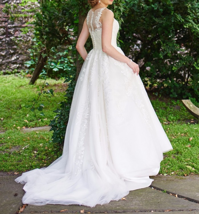 Suknia ślubna, kolor kremowy, rozmiar 36
