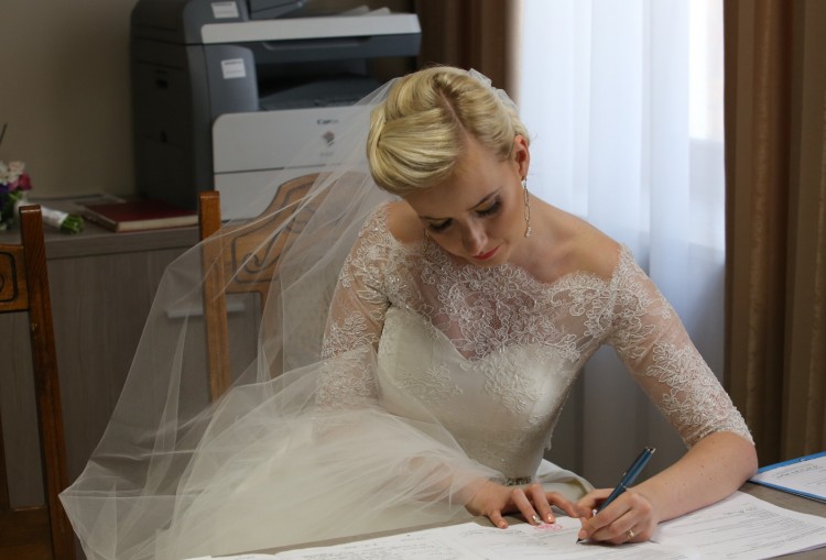 Ponadczasowa suknia ślubna Gala Olga 2016