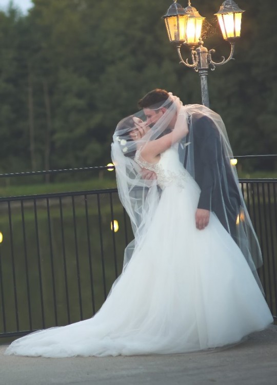 Suknia ślubna Celebrity Bridal, Los Angeles