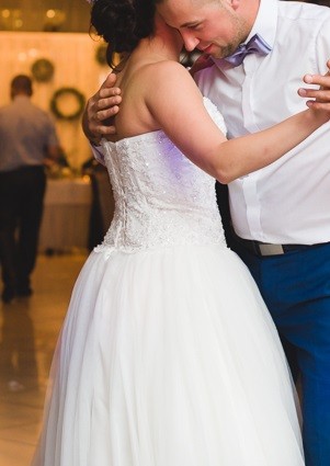 Suknia ślubna Annais Bridal w kolorze IVORY