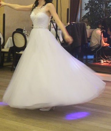 Piękna suknia ślubna princessa r. 36 z pas Swarovski