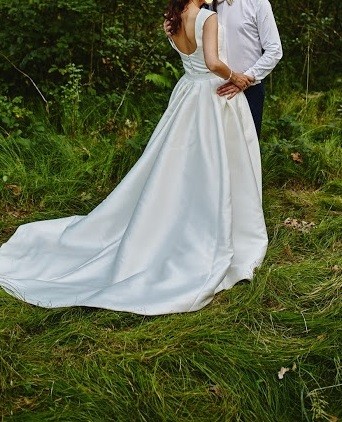 Sprzedam suknię ślubną Pronovias model Tabina rozmiar 38