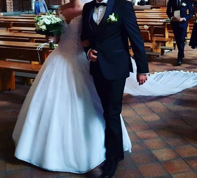 Przepiękna suknia ślubna !