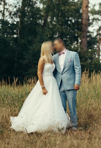 Suknia śluna Lillian West 6347