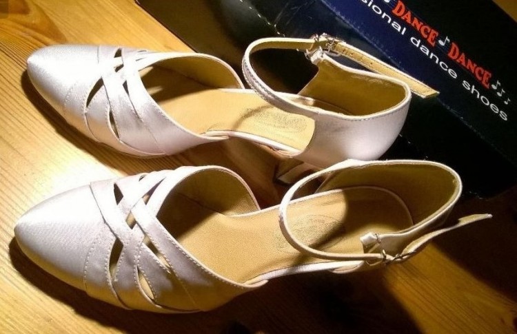 Nowe buty taneczne Dance biała satyna 37