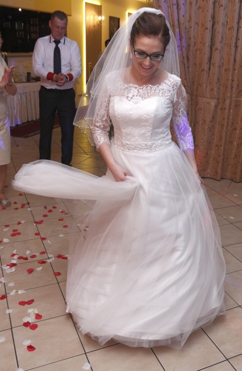 Koronkowa suknia ślubna Princessa z kolekcji Visual Cris