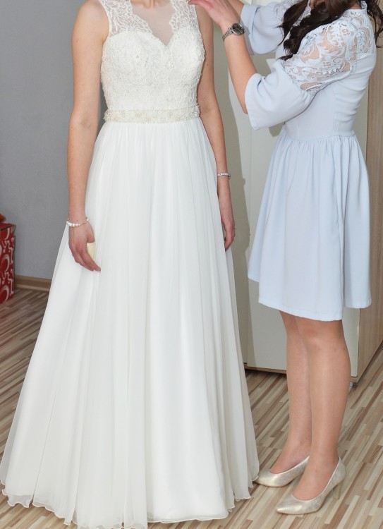 Suknia Ślubna  kolekcja Sensual/ Surina. Rozmiar 34/36.