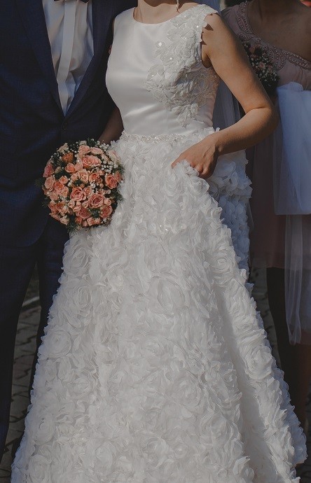 Suknia ślubna mo.ya fashion koronka oryginalna szal welon