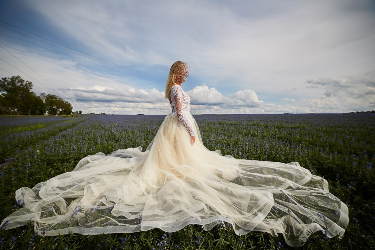 Suknia ślubna długi rękaw gołe plecy tren S (36)