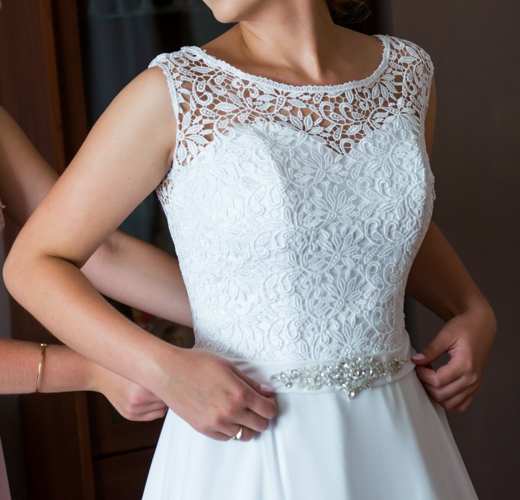 Sprzedam urzekającą suknie ślubną