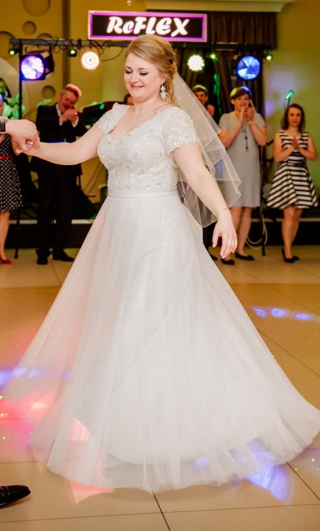 Piękna suknia ślubna