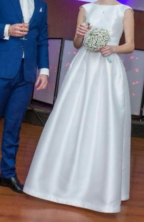 Ponadczasowa suknia ślubna