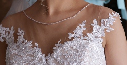 suknia ślubna nuda/biel koronka