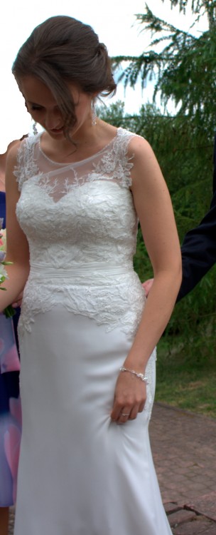 Piękna, wygodna suknia + komplet biżuterii