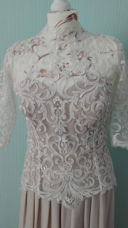 Piękna, oryginalna suknia