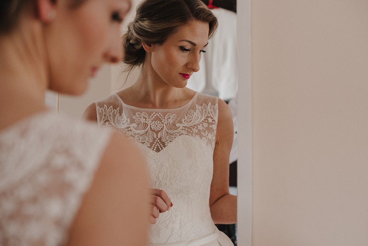 SUKNIA ŚLUBNA MADONNA