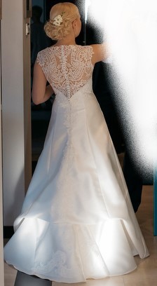 Zachwycająca suknia ślubna Kery z kolekcji NABLA