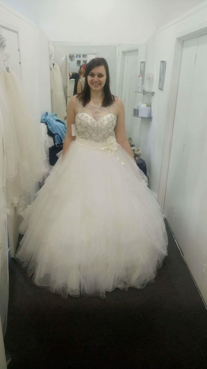 Sprzedam suknię ślubną