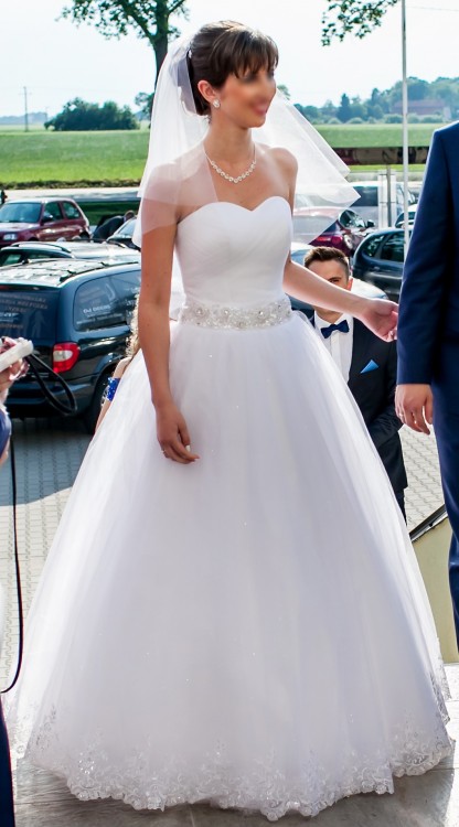 Sprzedam suknię "Princessa". W komplecie bolerko i welon