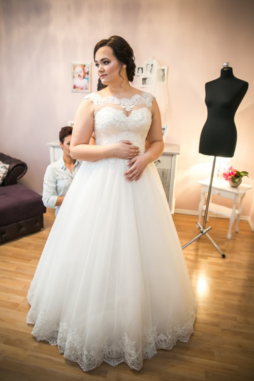 Suknia ślubna roz.40-44