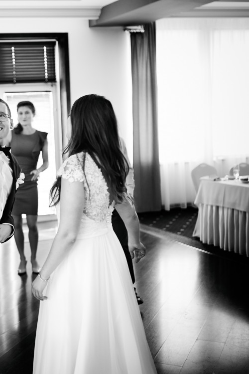 Suknia ślubna biała, rozm. 38/40, 170cm+7,5cm obcas, koronka