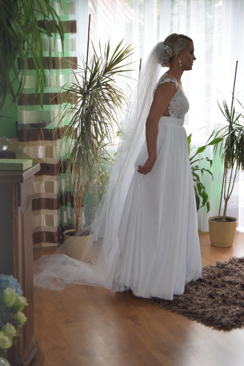 Piękna suknia ślubna