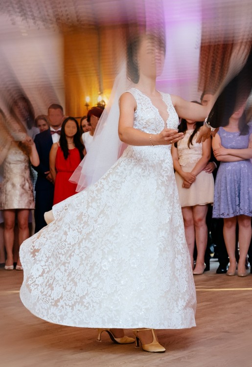 suknia ślubna koronkowa