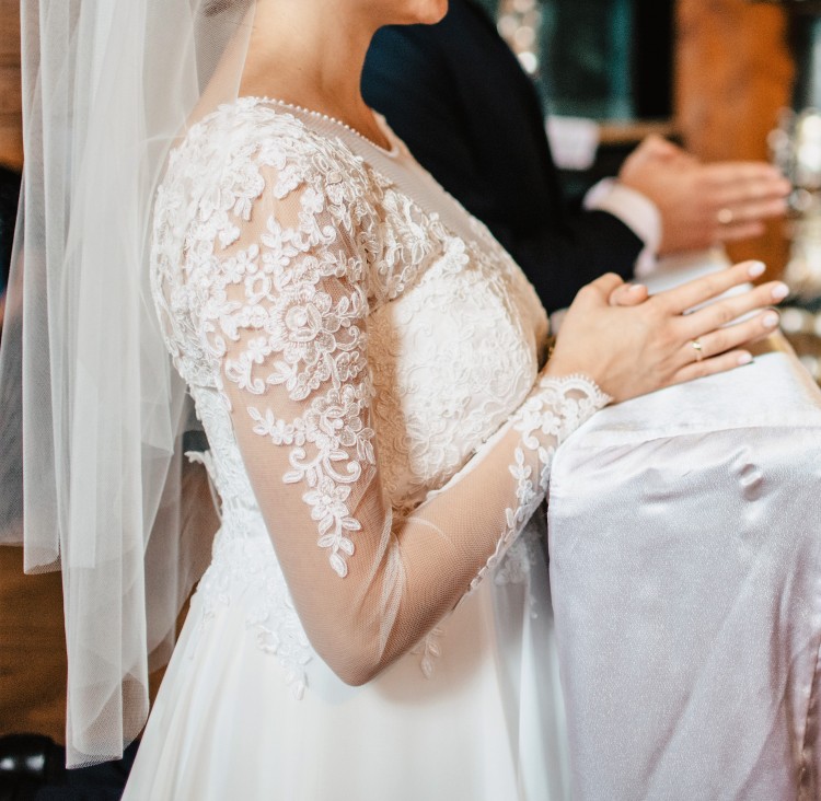 Suknia ślubna prosta koronkowa 34-38 na ciążę i nie tylko!