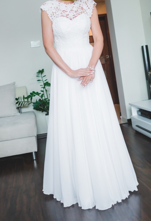 Suknia ślubna z gipiury i muślinu