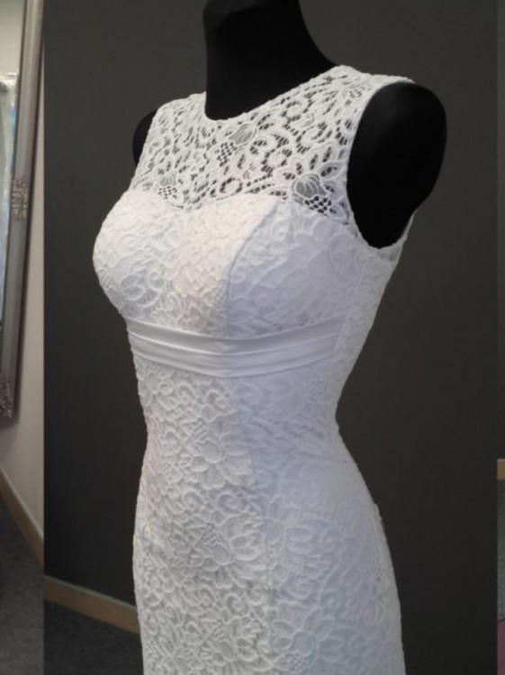 Suknia ślubna koronkowa