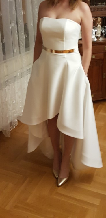 Asymetryczna suknia Mia Lavi