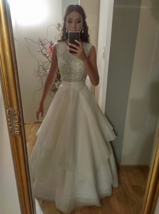 Suknia ślubną śmietankowa 36